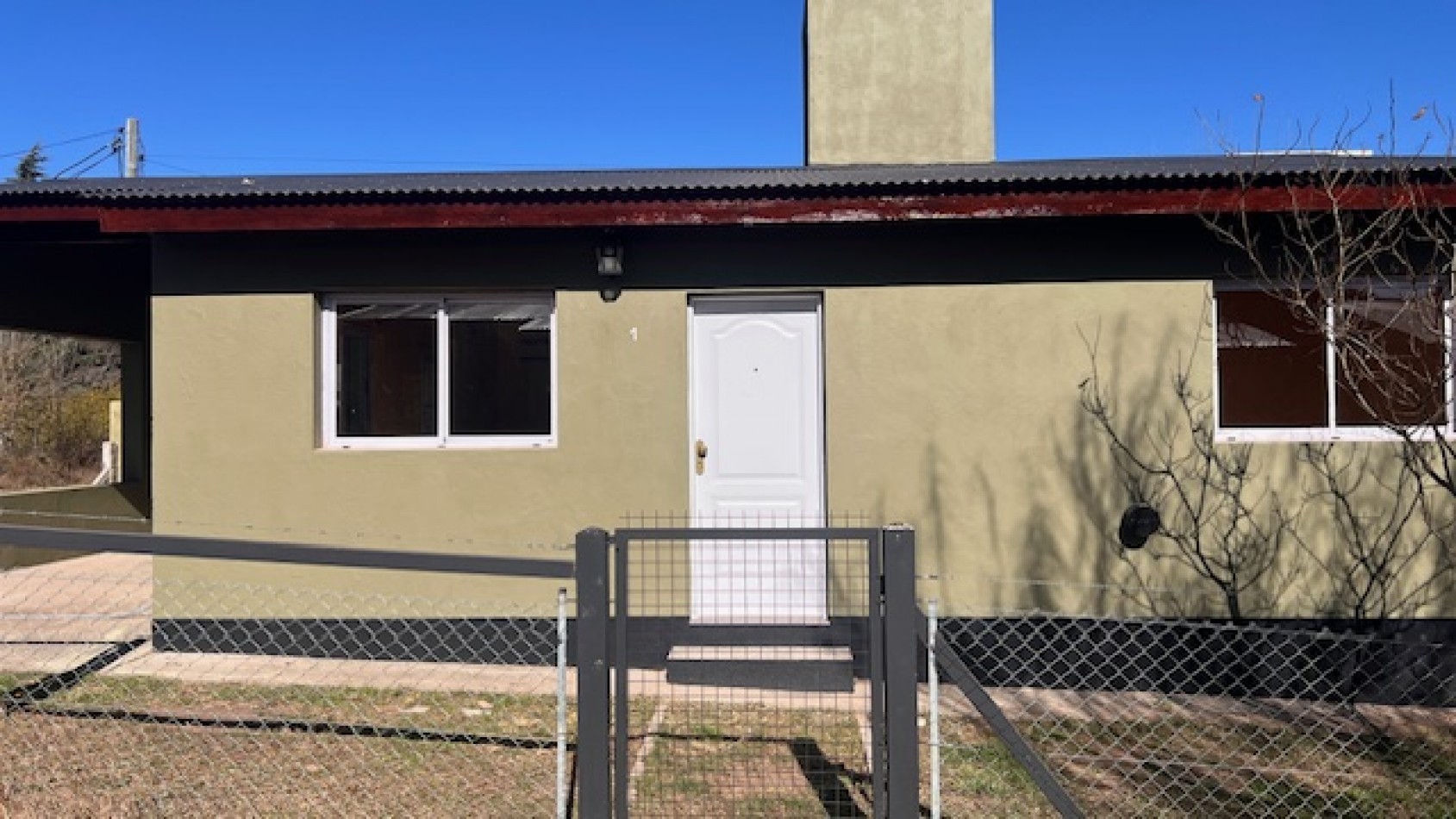 Se alquila casa en PH de dos dormitorios en VGB!!