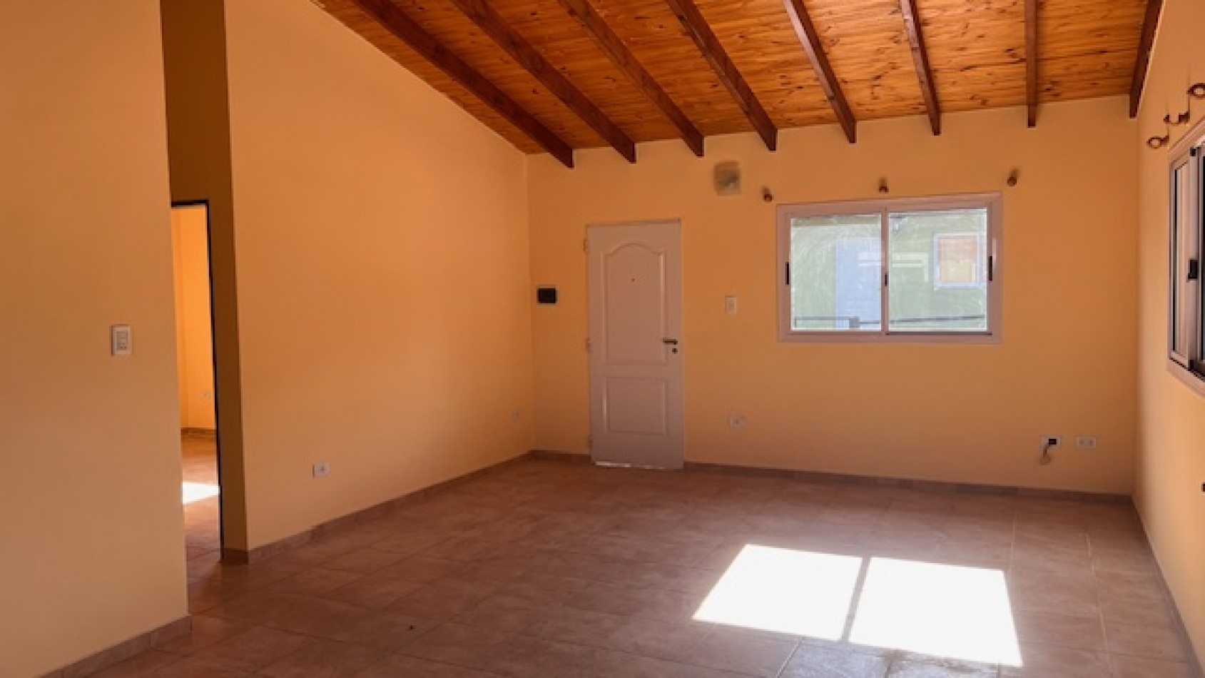 Se alquila casa en PH de dos dormitorios en VGB!!