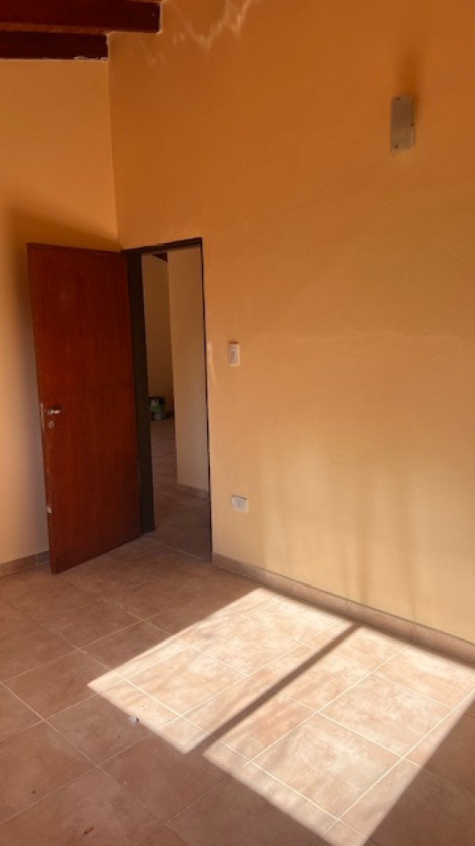 Se alquila casa en PH de dos dormitorios en VGB!!