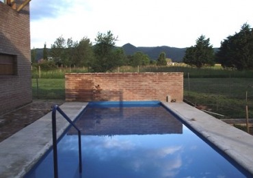 Casa + Departamento +Local en Solar de los Molinos